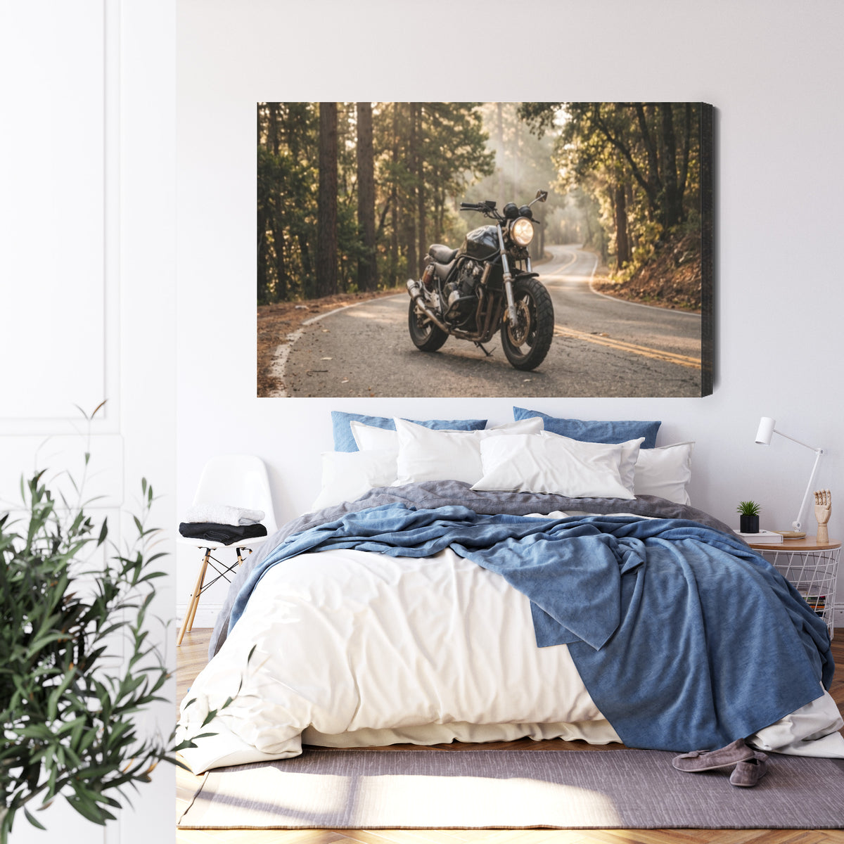Querformat-Leinwandbild mit Motorrad im künstlerischen Stil