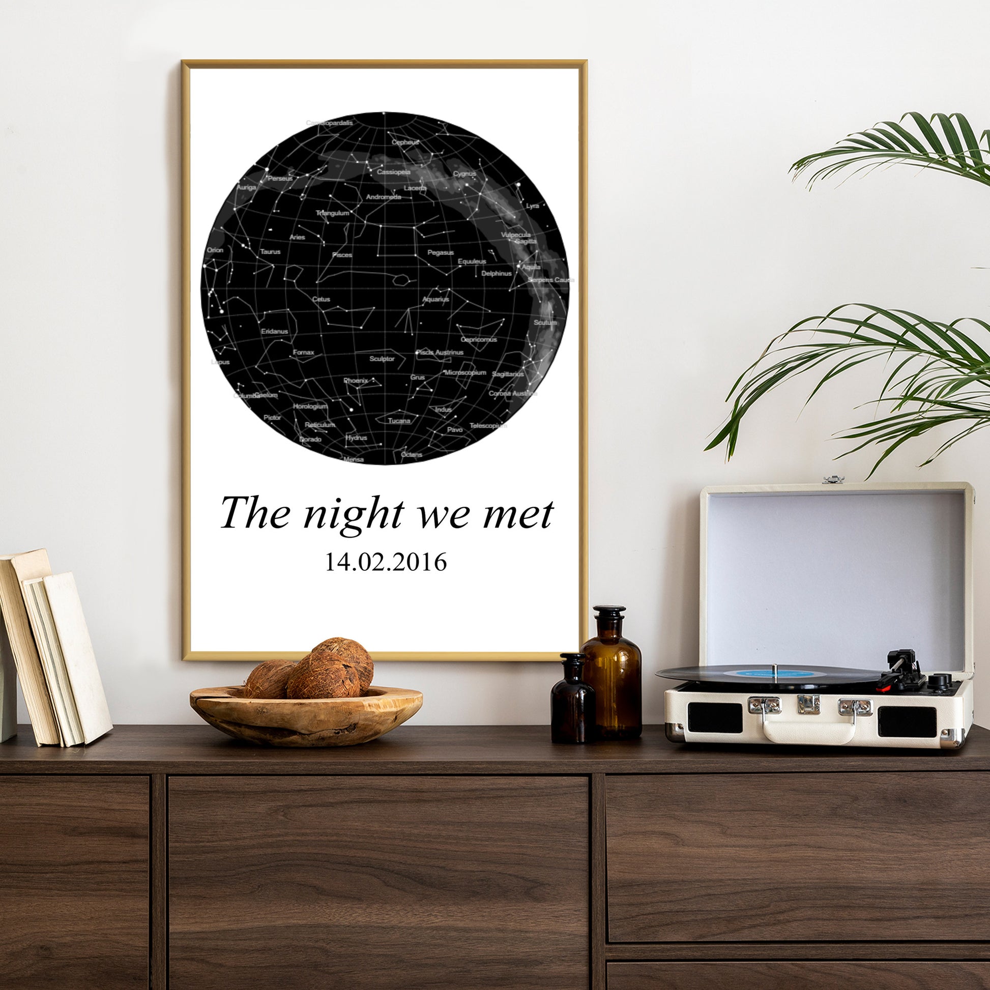 Poster im Rahmen mit Sternenkarte und Schriftzug